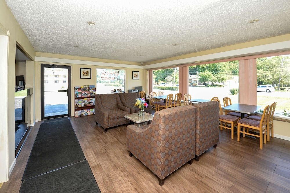 Americas Best Value Inn at Central Valley-Woodbury 3