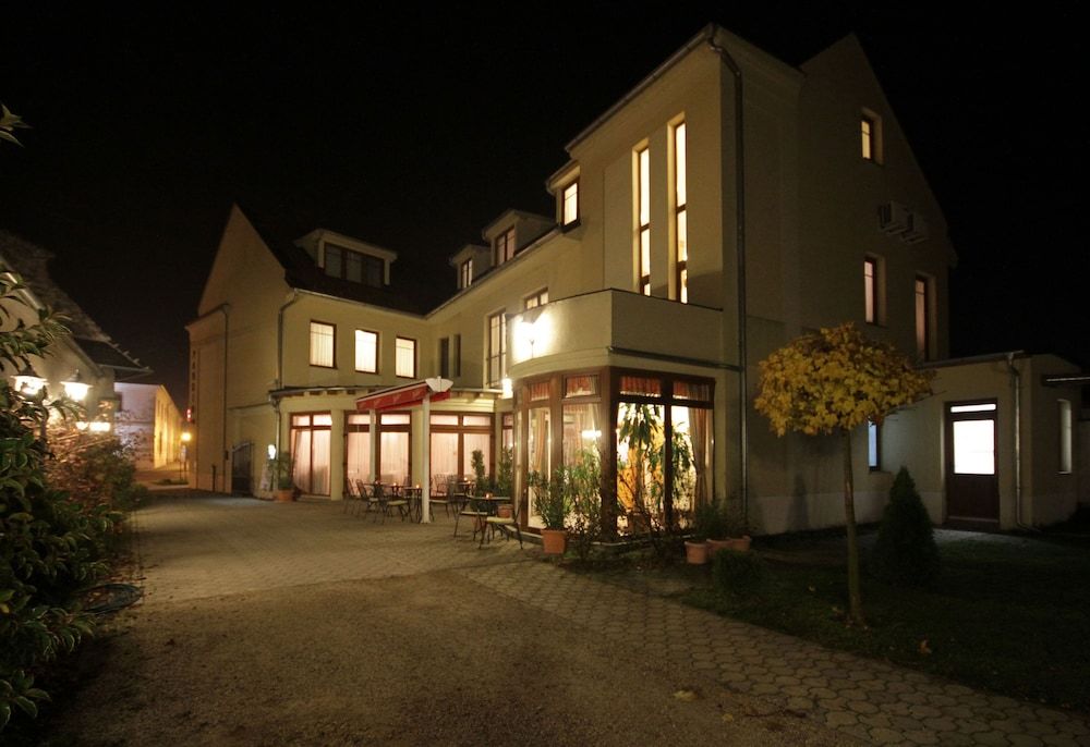 Hotel Patonai 3 estrellas en Fertőd