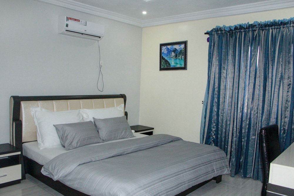 Mitos Luxury Suites 3