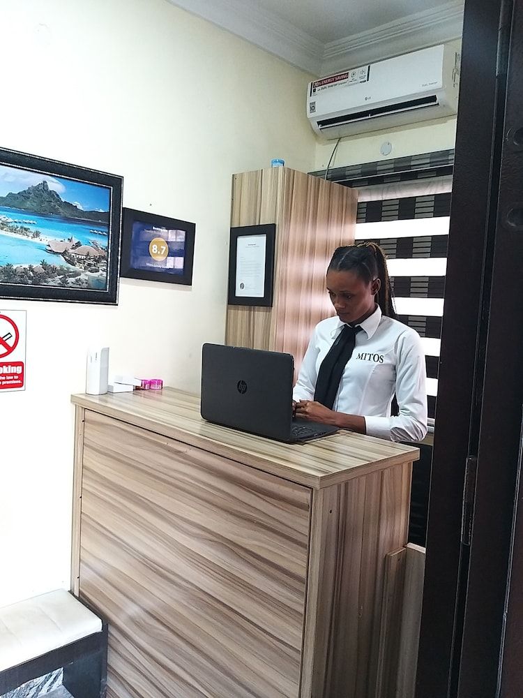 Mitos Luxury Suites 2