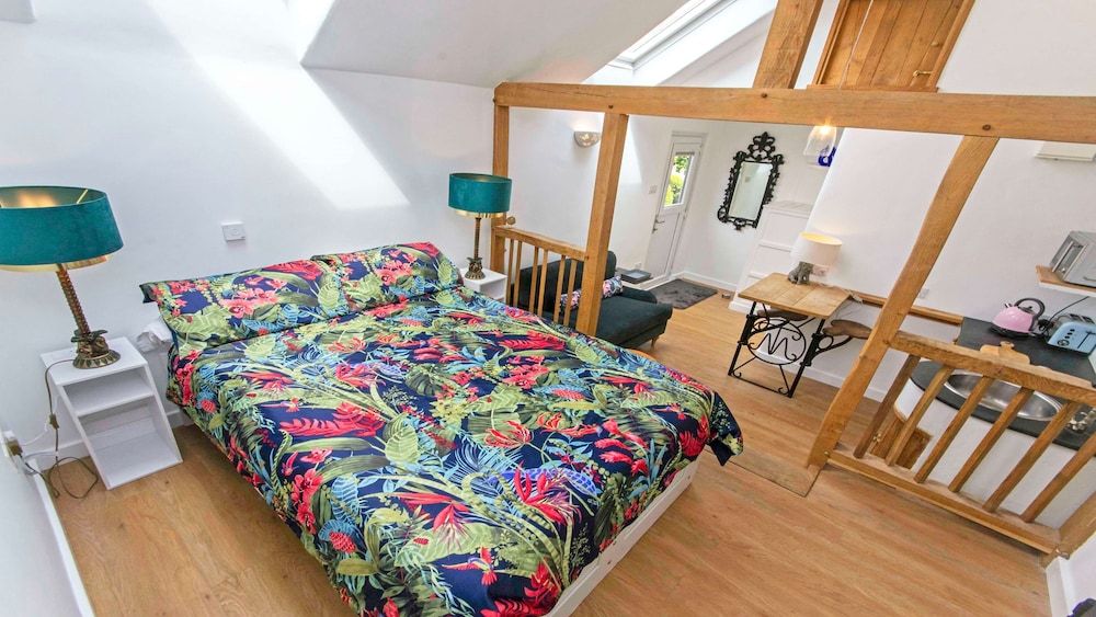 Bag-end House 7 Bedrooms, Sleeps 14, Hot Tub 3