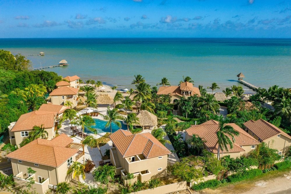 Sirenian Bay Resort - Villas & All Inclusive Bungalows -1 estrellas en Placencia