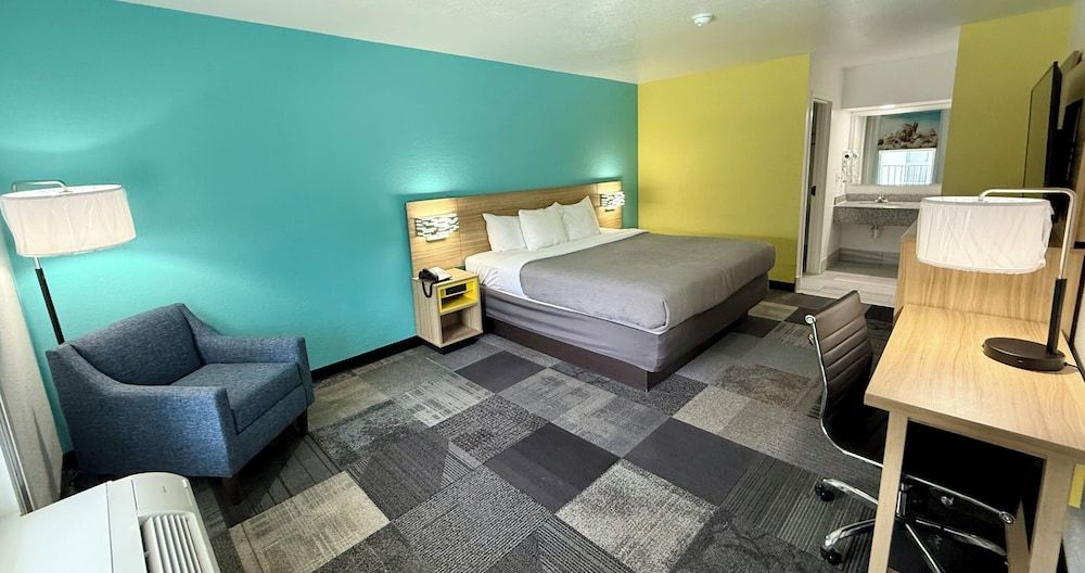 Days Inn by Wyndham Eglin AFB 3