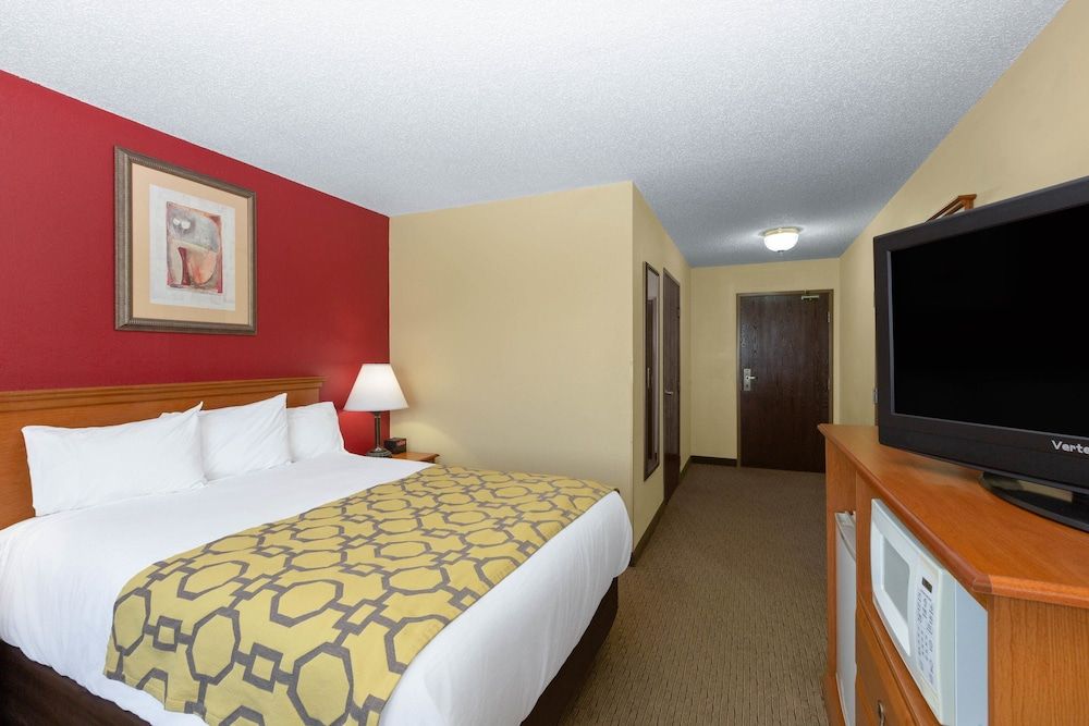 Baymont by Wyndham Fort Dodge 3