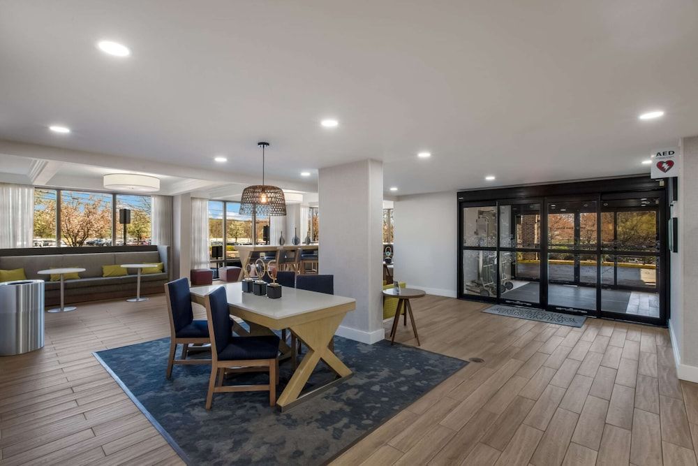 Hampton Inn by Hilton Philadelphia / Willow Grove 2