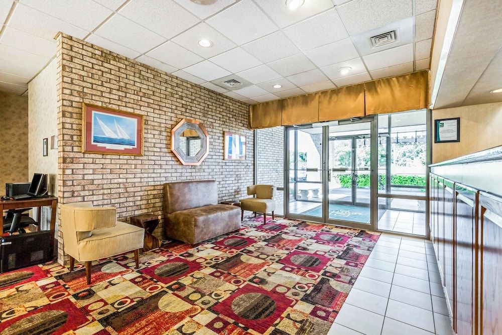 Quality Inn 3
