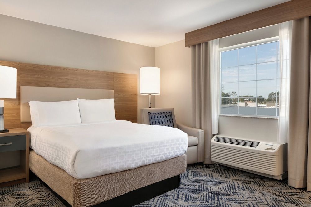 Candlewood Suites Frederick by IHG 3