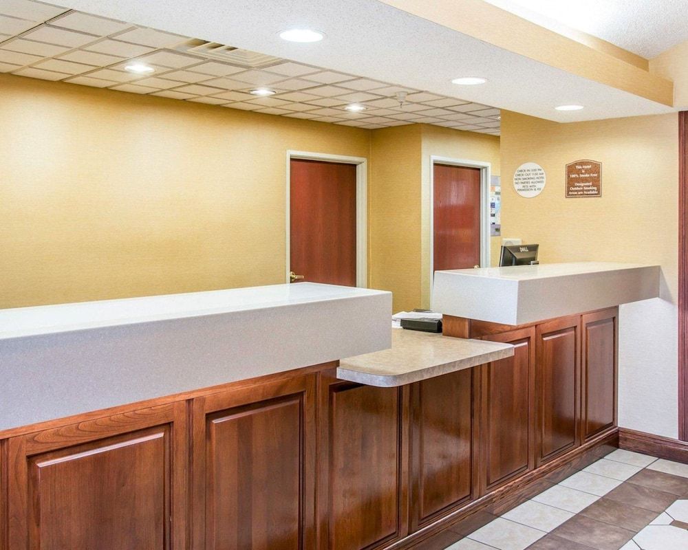 Quality Inn & Suites Niles 3