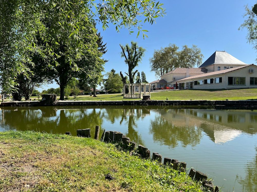 Domaine de Roullet 3 estrellas en Roullet-Saint-Estèphe