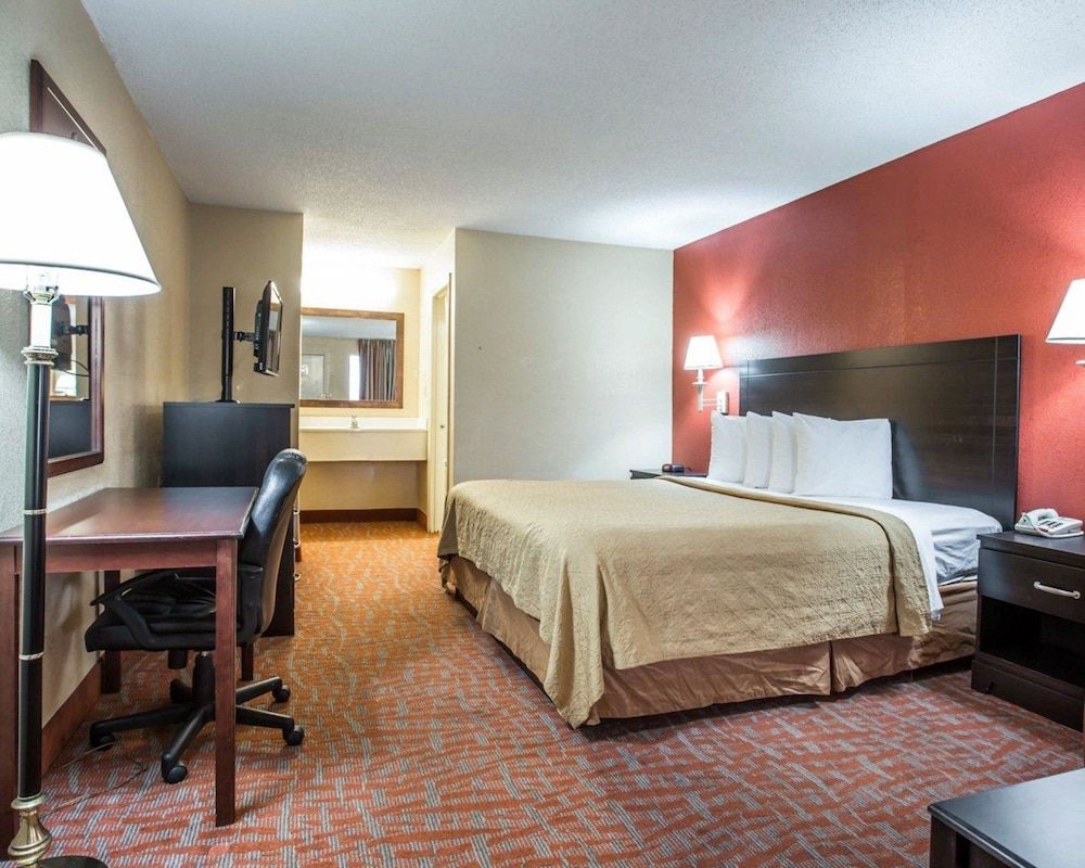 Quality Inn & Suites Monroe 3