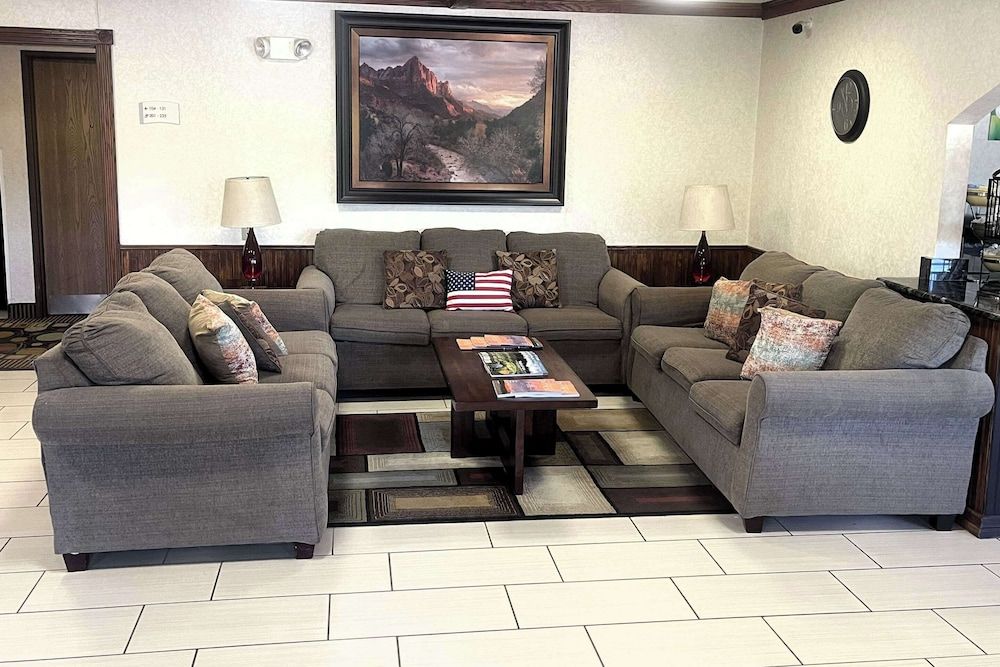 Quality Inn Raton, NM 3