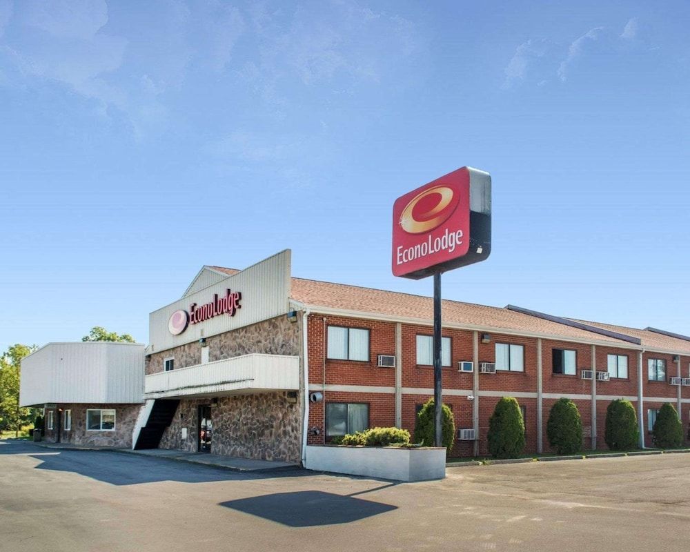 Econo Lodge Darien Lakes 2 estrellas en Corfu