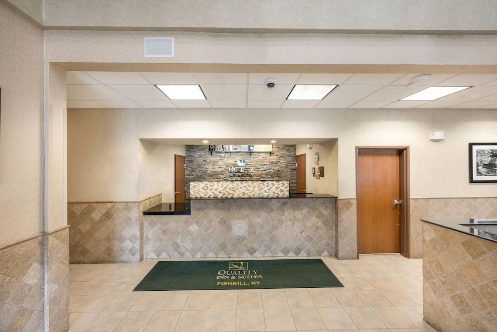Quality Inn & Suites Fishkill South near I-84 3