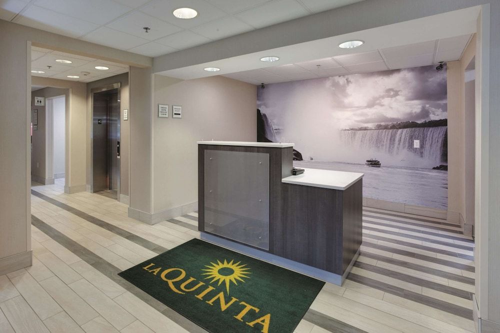 La Quinta Inn & Suites by Wyndham Batavia 3 estrellas en Batavia