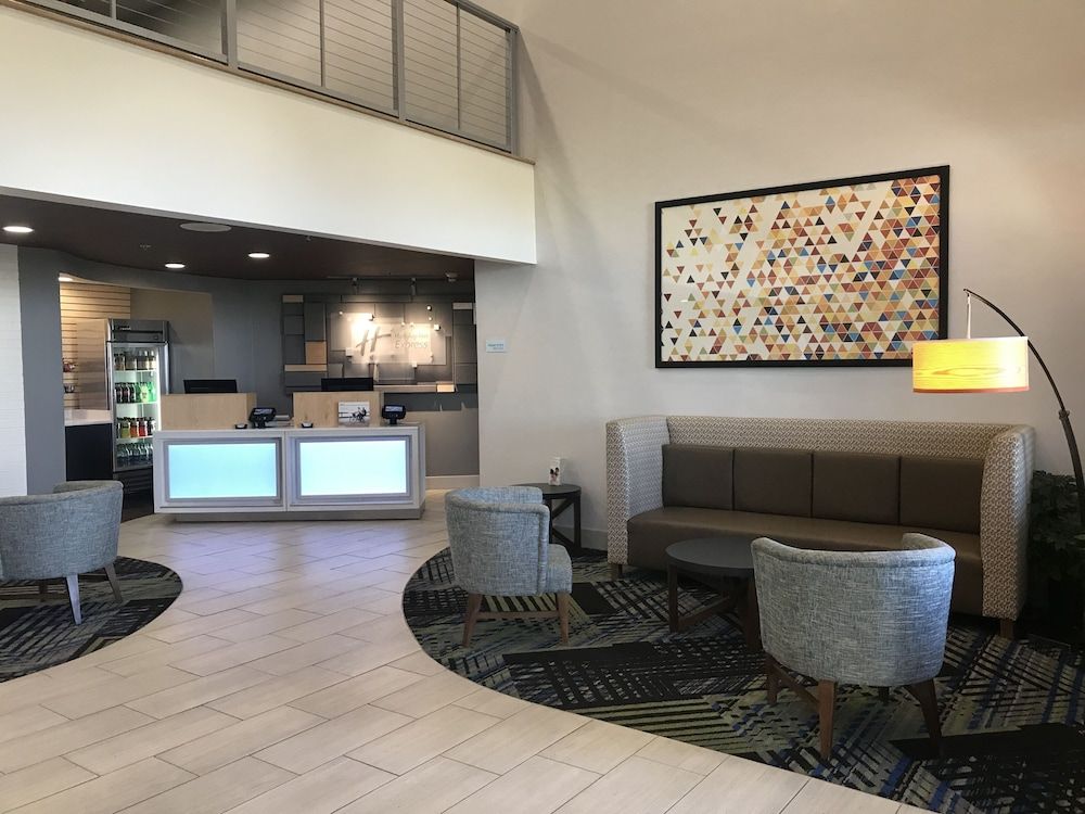 Holiday Inn Express Canton by IHG -1 estrellas en Canton