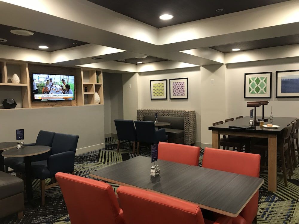 Holiday Inn Express Canton by IHG 2