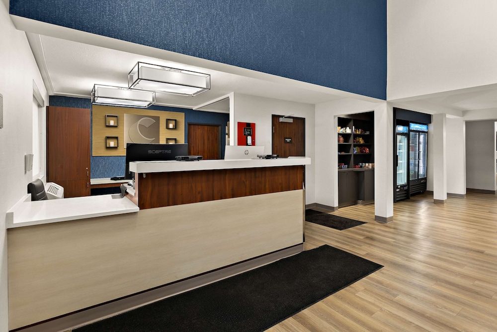 Comfort Inn & Suites Fremont 3
