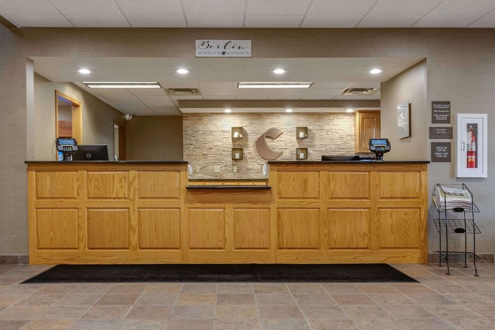 Comfort Suites Hotel and Conference Center 3