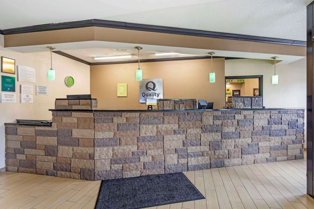 Quality Inn & Suites Delaware South 3