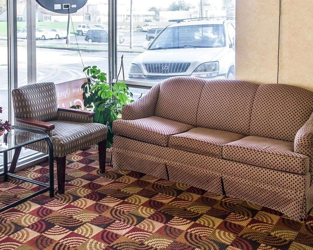Economy Inn & Suites 2