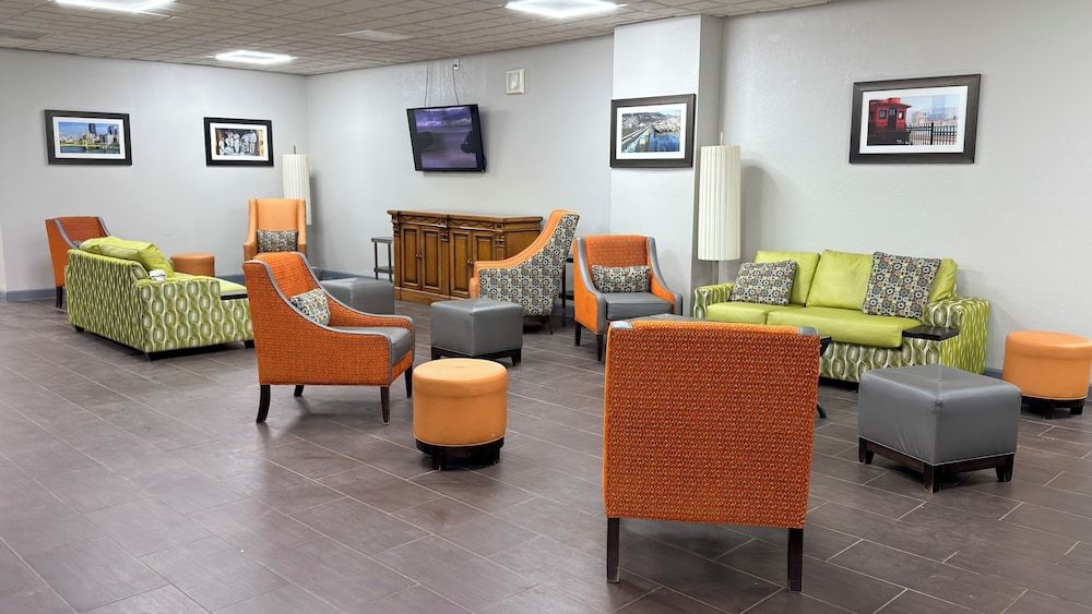 Ramada by Wyndham New Kensington 3