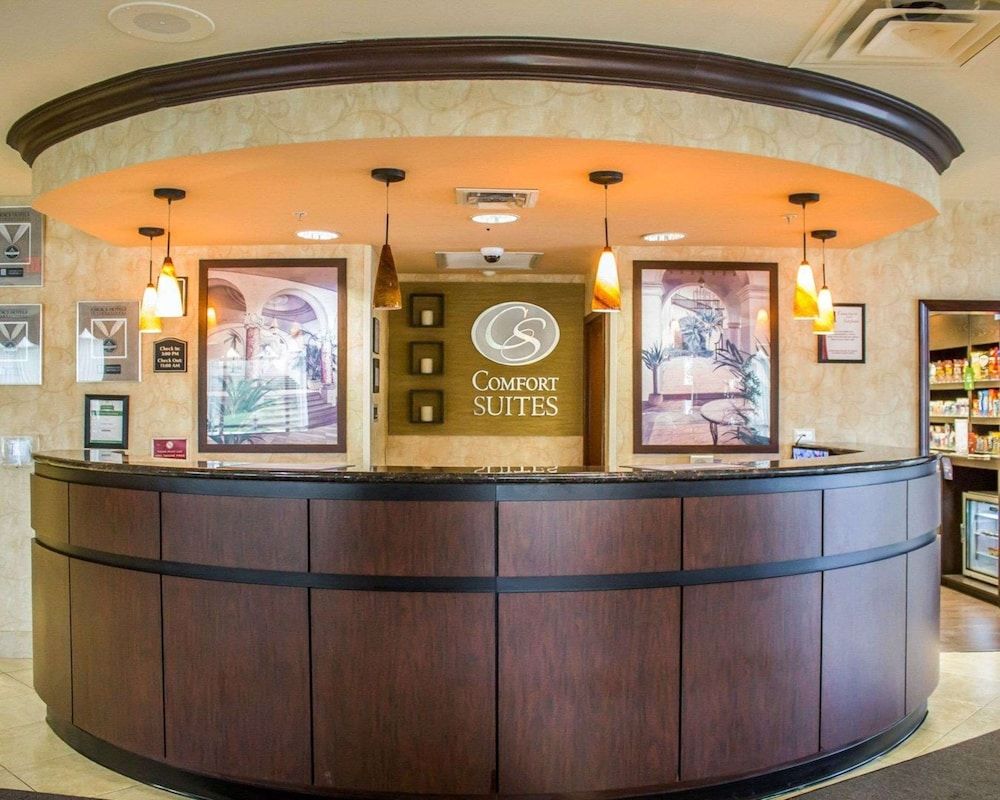 Comfort Suites Edinboro 3