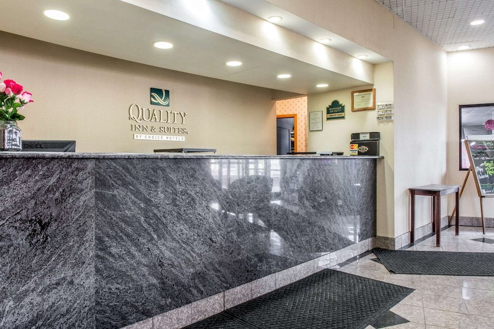 Quality Inn & Suites Fairview - Erie 3