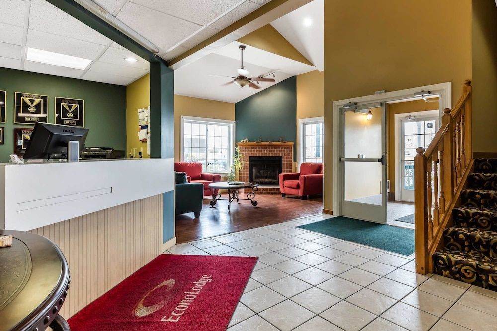 Econo Lodge Inn & Suites Dickson 2