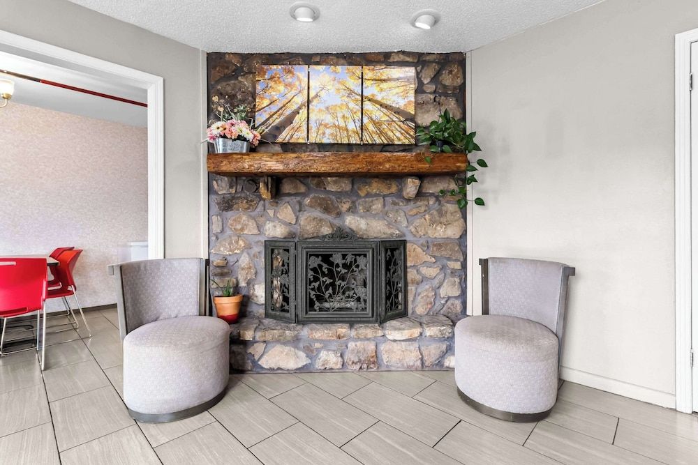 Rodeway Inn Lexington West 3