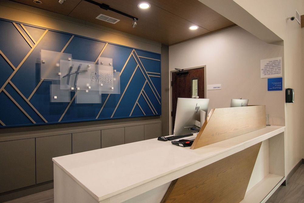 Holiday Inn Express and Suites Sulphur Springs by IHG 2