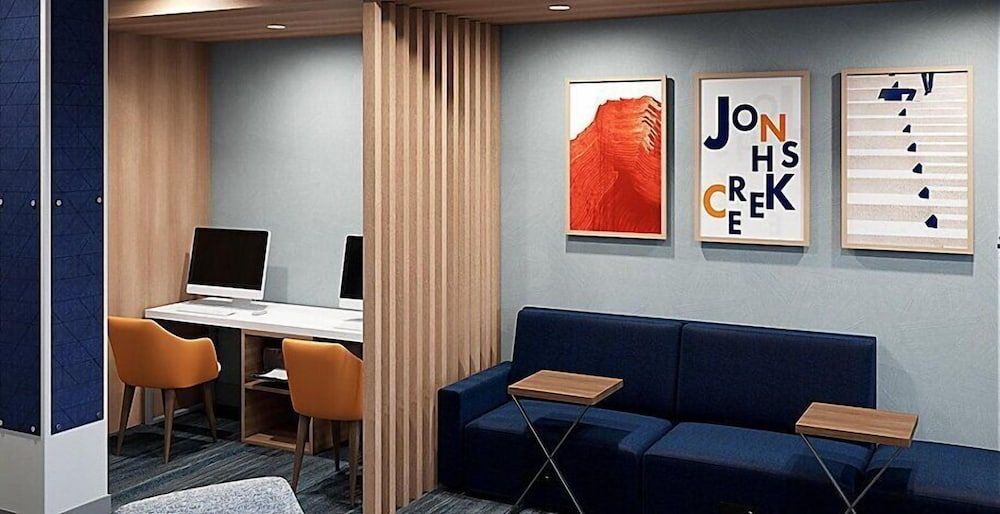 Holiday Inn Express Gloucester by IHG 2
