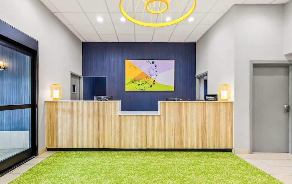 Spark by Hilton Lexington 2