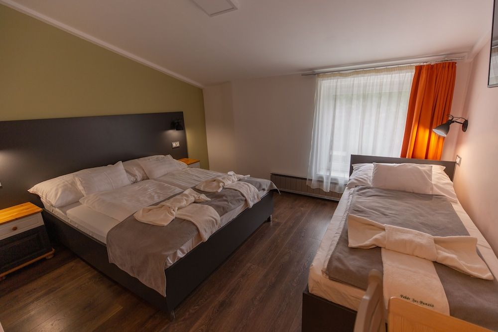 Fehér Sas Panzió és Étterem 3