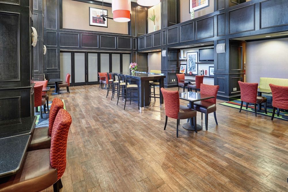 Hampton Inn & Suites Decatur 2