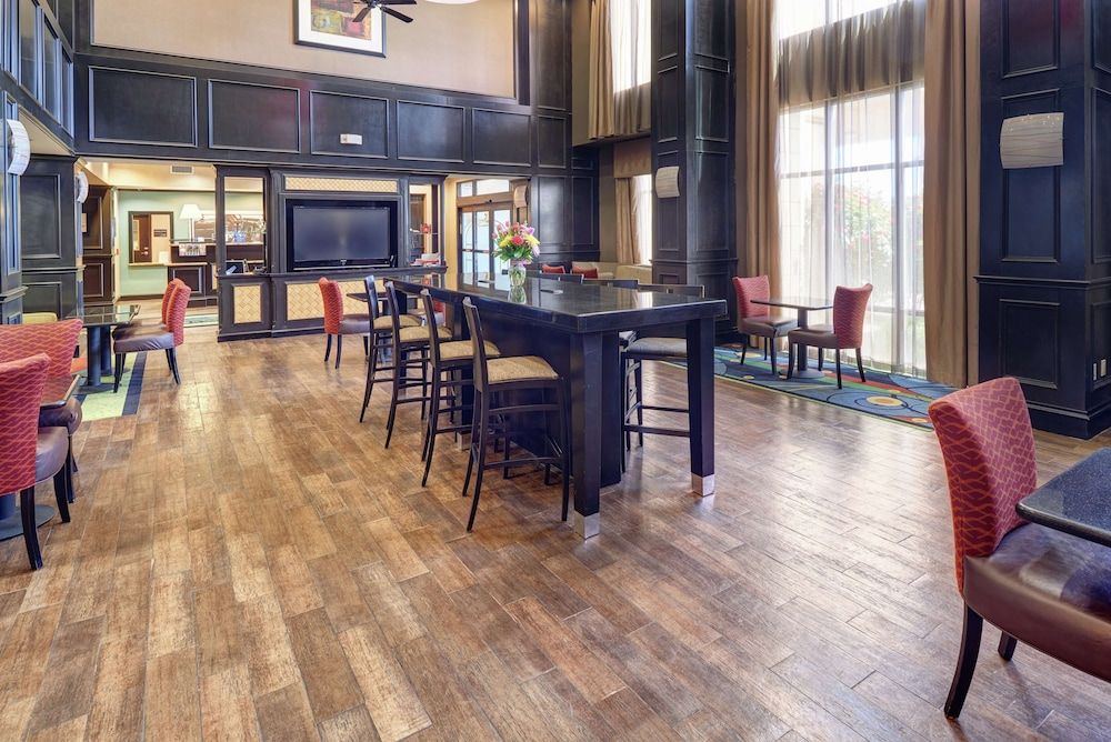Hampton Inn & Suites Decatur 3