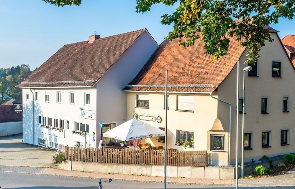 Gasthof Alte Post -1 estrellas en Falkendorf