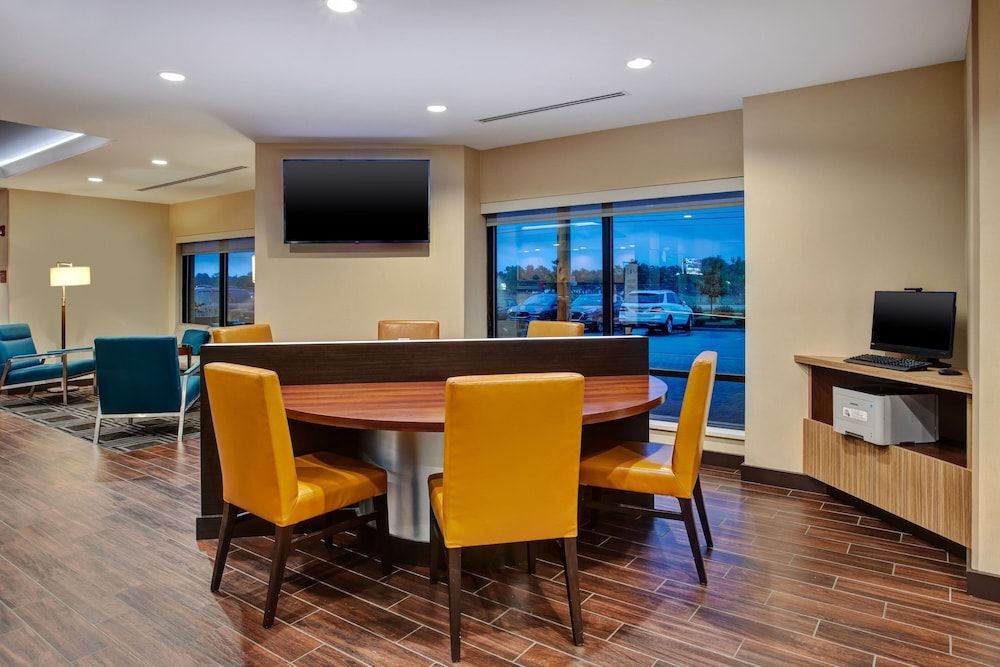 TownePlace Suites by Marriott Detroit Belleville 3