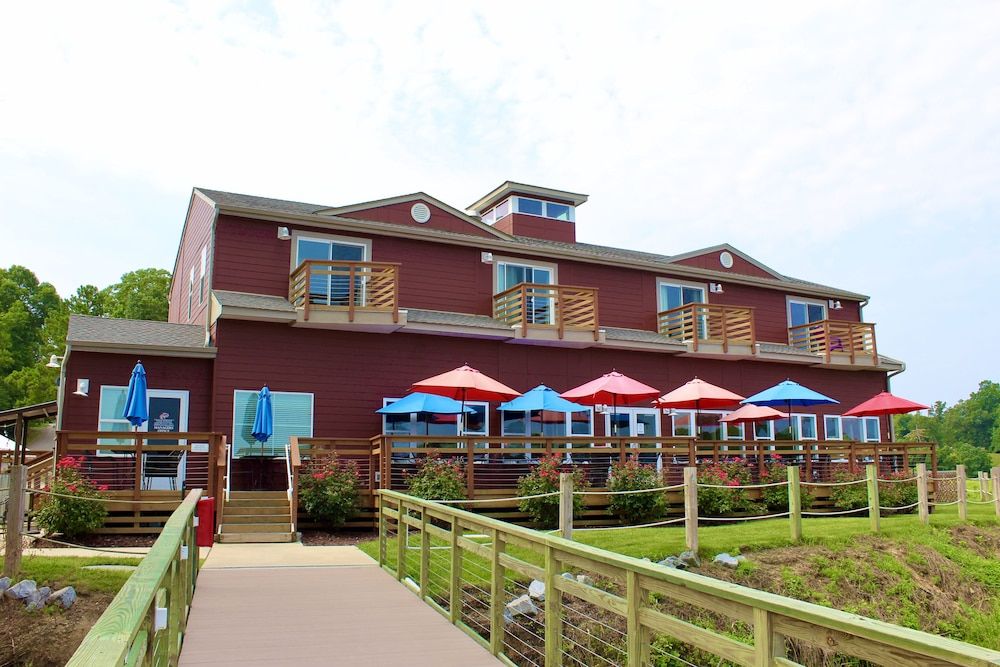 Surry Seafood Company 3 estrellas en Surry