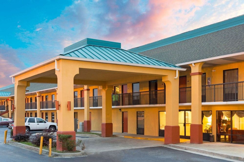 Super 8 by Wyndham, Orangeburg 2 estrellas en Orangeburg