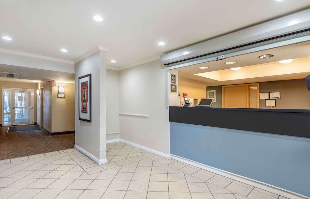 Extended Stay America Select Suites Chicago Westmont Oak Brook 2