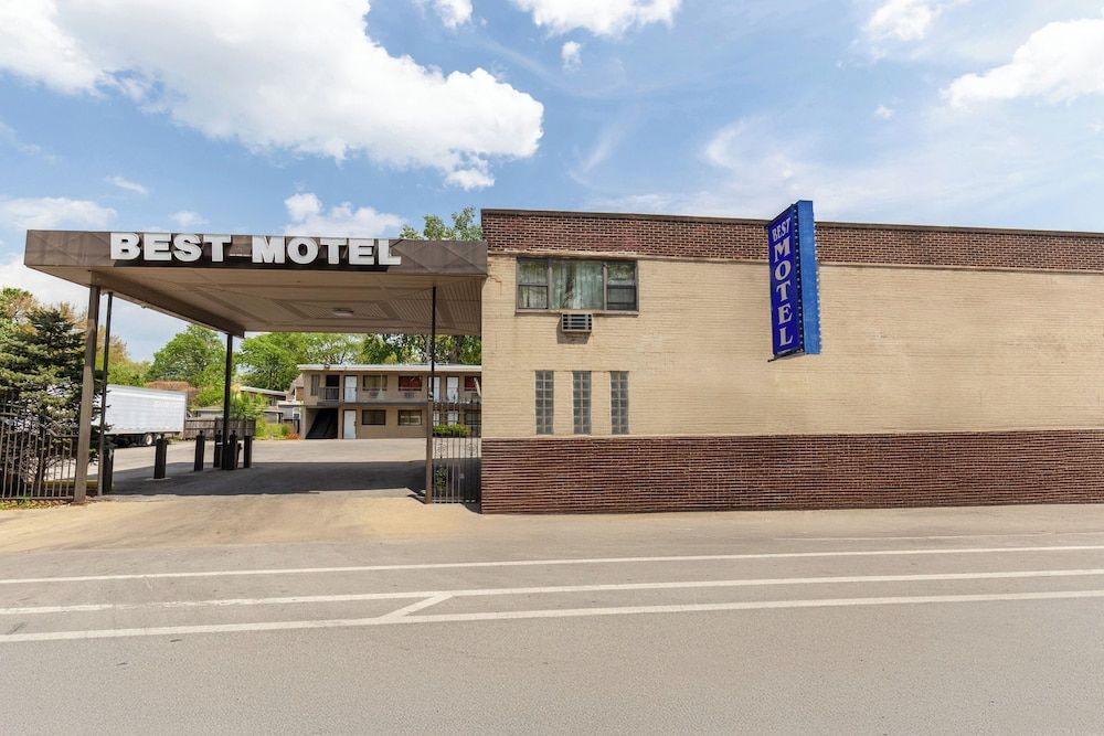 Best Motel By OYO Chicago I-90 2 estrellas en University of Chicago Hospitals Heliport
