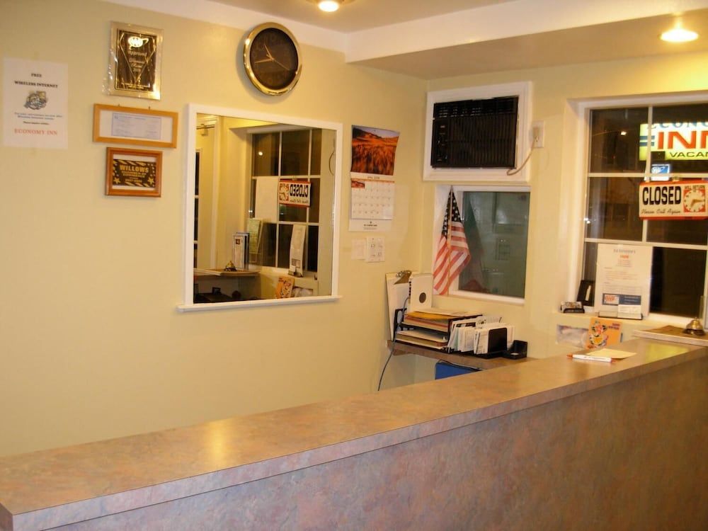 Economy Inn 2