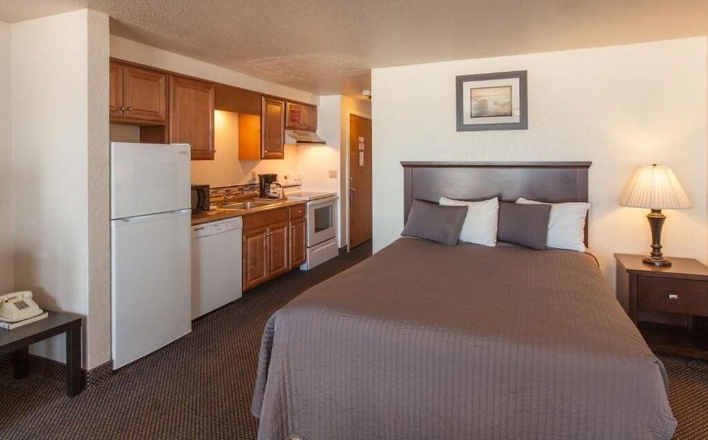 Surfside Resort 3
