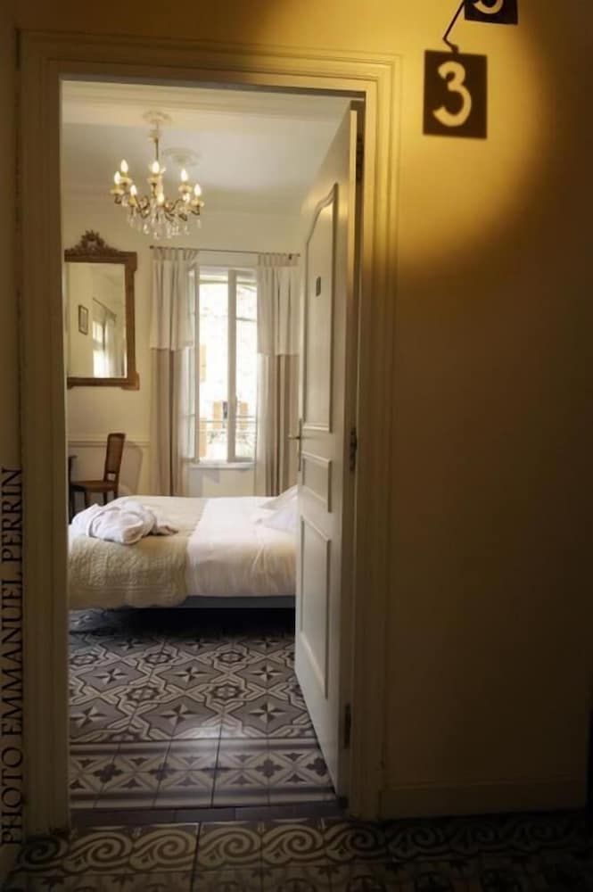 Auberge du Cellier -1 estrellas en Montner