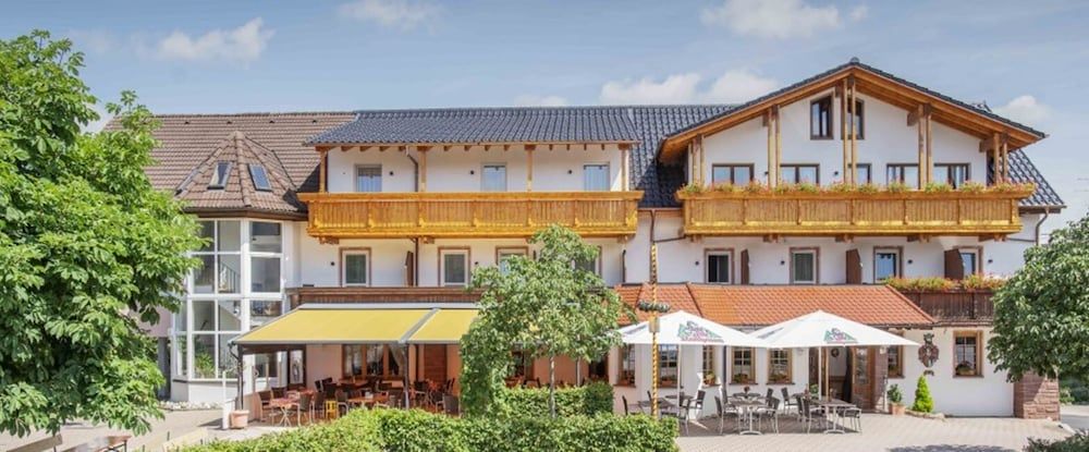 Gasthof zur Burg -1 estrellas en Ewattingen
