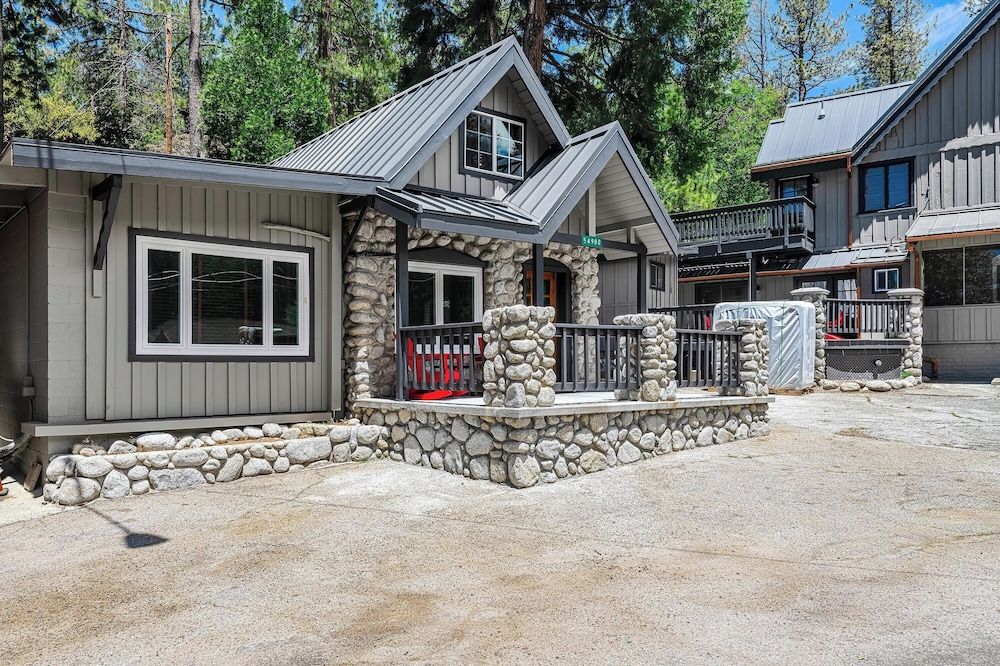 The Grand Idyllwild Lodge -1 estrelas em Idyllwild