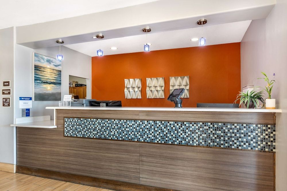 Best Western Club House Inn & Suites 3