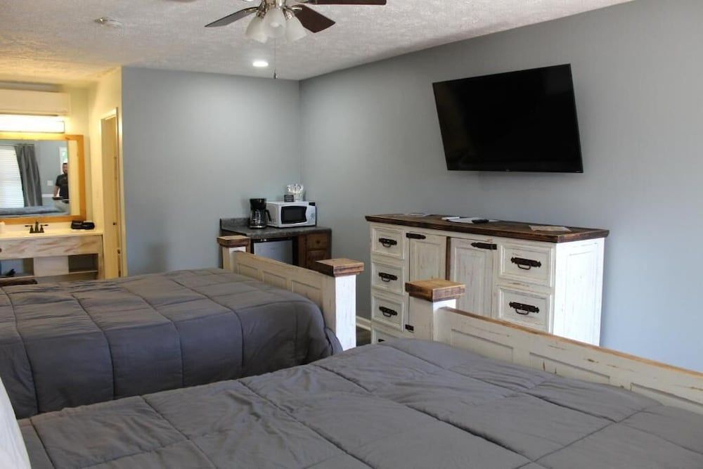 Heidi Motel 3