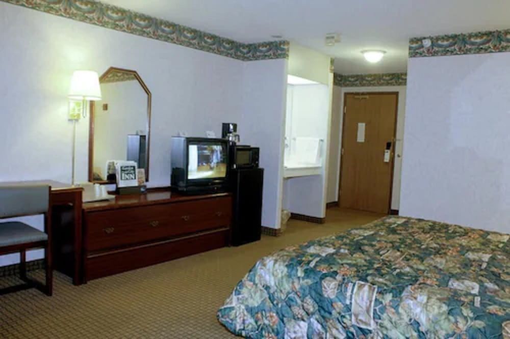 Garden City Inn 3
