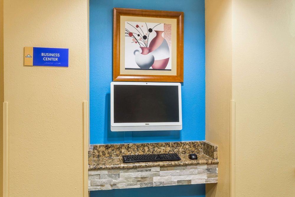 Days Inn by Wyndham Vernal 2